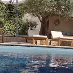 Gæstehus La Maison Des Autres, Piscine Chauffee, D'hotes, Proche D'uzes, Nimes, Pont Du Gard Nouveau 2026 De Luxe Privatif Dans La Pour 2 Saint-Genies-de-Malgoires