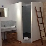 La Maison Des Autres, Piscine Chauffee, Chambres D'Hotes, Proche D'Uzes, Nimes, Pont Du Gard Nouveau 2026 Spa De Luxe Privatif Dans La Suite Pour 2 Saint-Genies-de-Malgoires