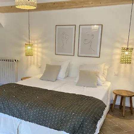 La Maison Des Autres, Piscine Chauffee, D'hotes Proches Uzes, Nimes, Pont Du Gard Guest house