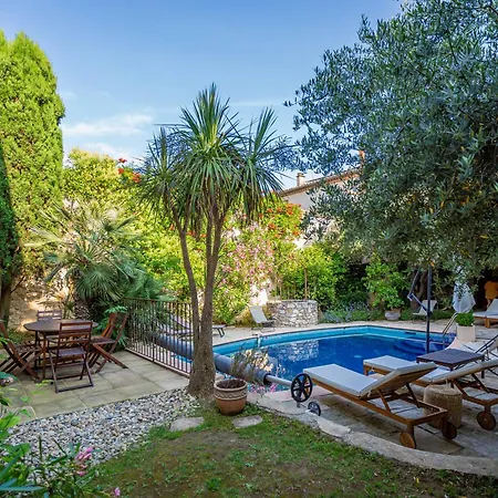 La Maison Des Autres, Piscine Chauffee, D'hotes Proches Uzes, Nimes, Pont Du Gard Gæstehus