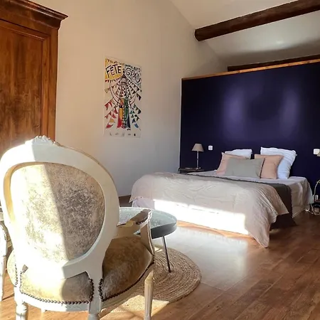 La Maison Des Autres, Piscine Chauffee, D'hotes Proches Uzes, Nimes, Pont Du Gard, Table D'hotes D'octobre A Fin Avril Sur Reservation