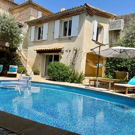 Casa de hóspedes La Maison Des Autres, Piscine Chauffée, D'hôtes, Proche D'uzès, Nîmes, Pont Du Gard, Alès 3*