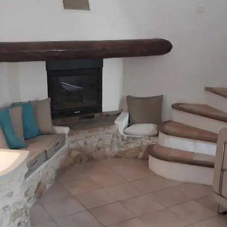 La Maison Des Autres, D'hotes, Piscine Chauffee, Pour 2 Avec Privatif - Non Disponible En Juillet Et Aout - Gasthof