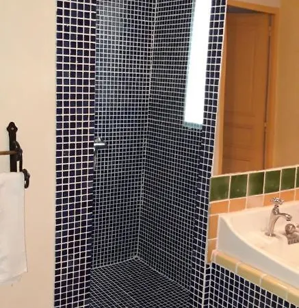 Gasthof La Maison Des Autres, D'hotes, Piscine Chauffee, Pour 2 Avec Privatif - Non Disponible En Juillet Et Aout - Saint-Genies-de-Malgoires