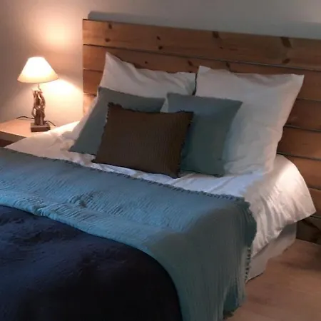 La Maison Des Autres, D'hotes, Piscine Chauffee, Pour 2 Avec Privatif - Non Disponible En Juillet Et Aout -