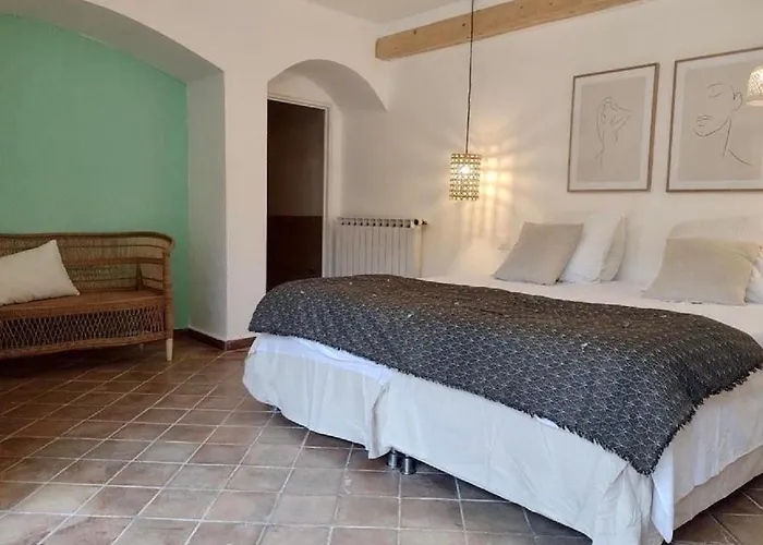 La Maison Des Autres, Piscine Chauffee, D'hotes Proche D'uzes, Nimes, Pont Du Gard Gæstehus 3*