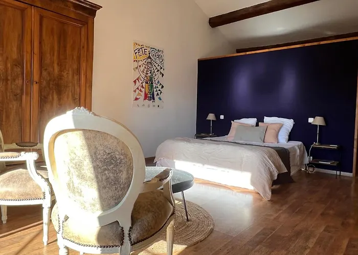 La Maison Des Autres, Piscine Chauffee, D'hotes Proche D'uzes, Nimes, Pont Du Gard