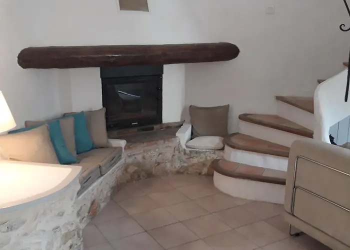 La Maison Des Autres, Piscine Chauffee, D'hotes Proche D'uzes, Nimes, Pont Du Gard Gæstehus