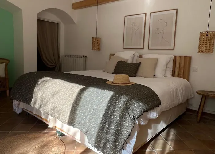 La Maison Des Autres, Piscine Chauffee, D'hotes Proche D'uzes, Nimes, Pont Du Gard Gæstehus 3*