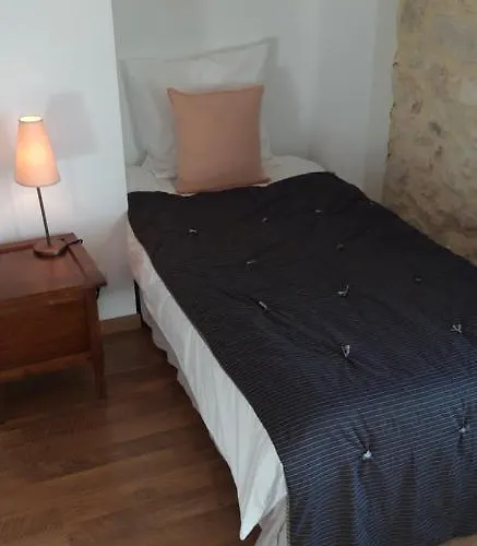 La Maison Des Autres, Piscine Chauffee, D'hotes Proche D'uzes, Nimes, Pont Du Gard Gæstehus Saint-Genies-de-Malgoires